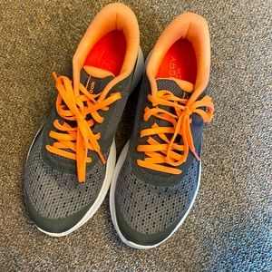 Reebok Memory Tech Sneaker 7 1/2